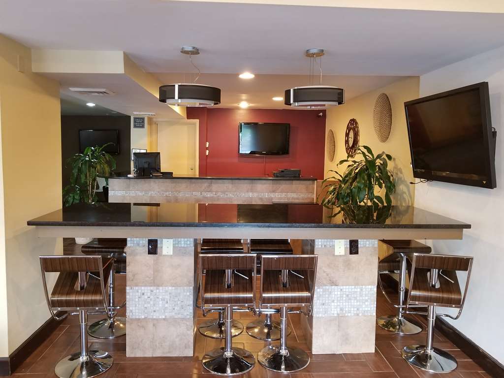 Red Roof Inn Raleigh North-Crabtree Mall-Lenovo Center Interior photo